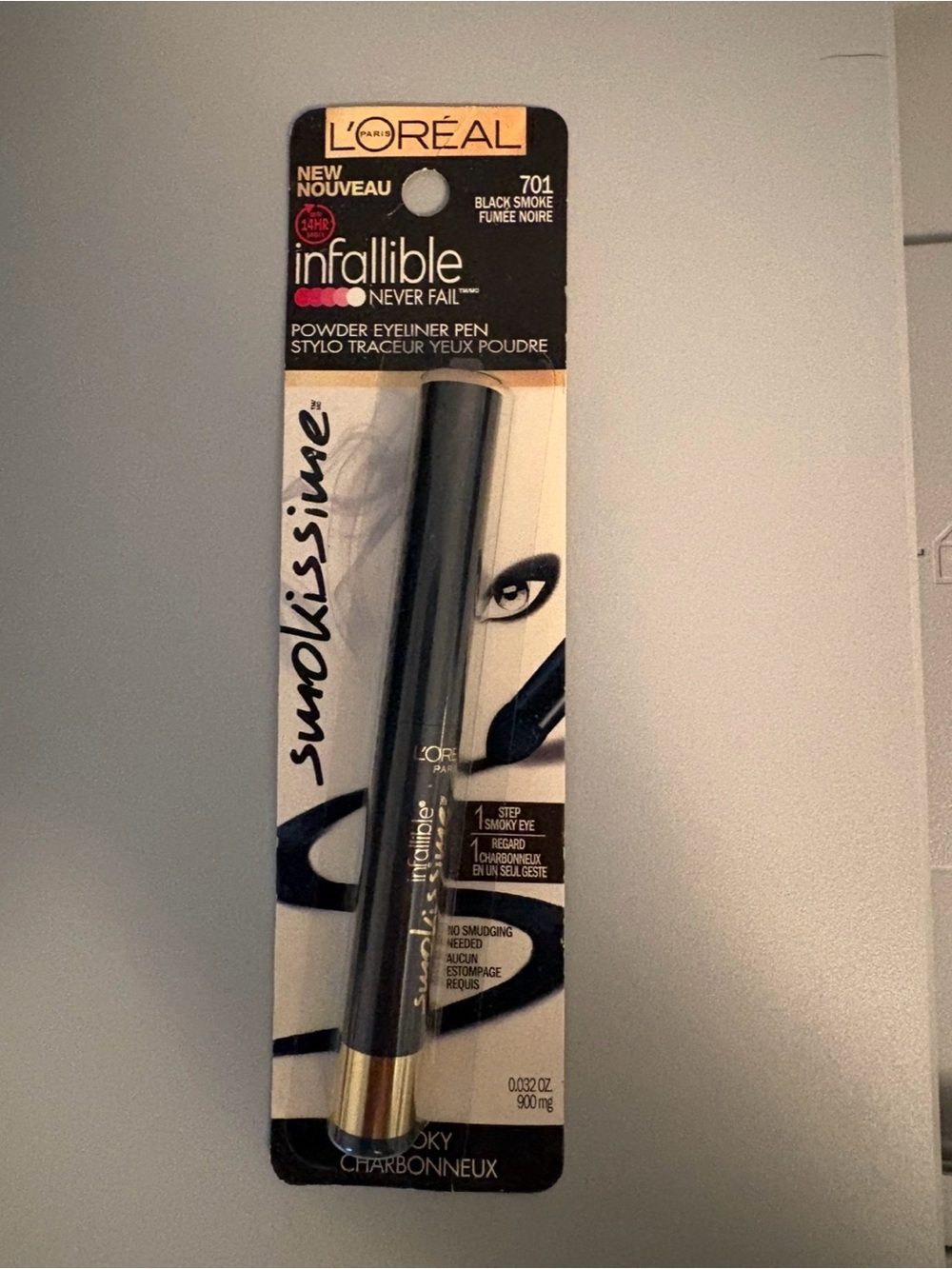 L'Oréal Infallible Smokissime Powder Eyeliner Pen - Black Smoke 701